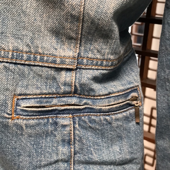 Cato cropped jean jacket w/snap buttons and cool details through jacket Size XL. - Picture 5 of 12